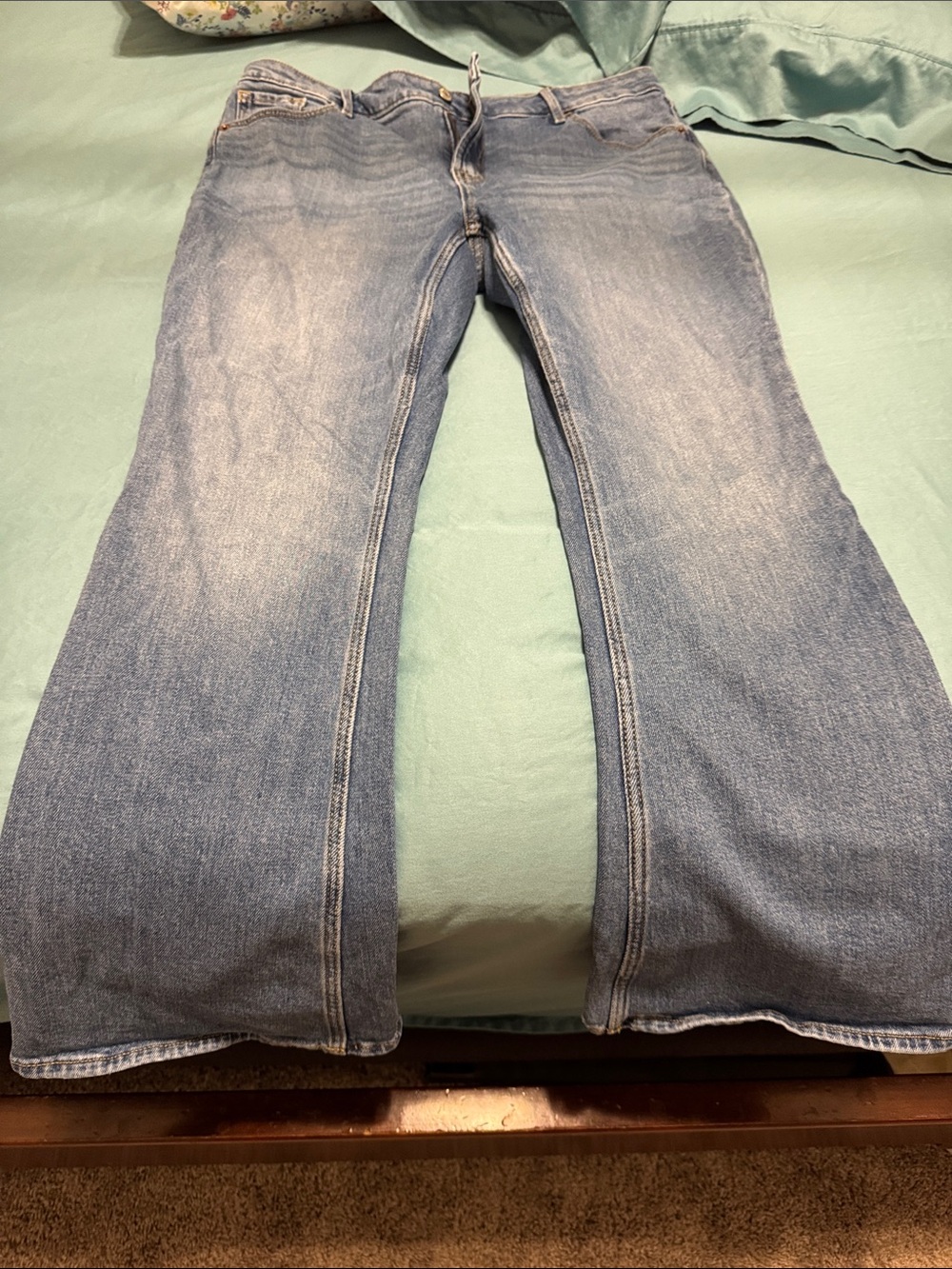 Old Navy Women's Light Blue Wide Leg Jeans - Faded Denim Flare